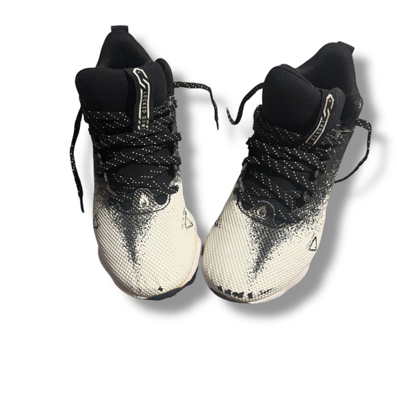 Under Armour Kids Black and White Football Cleats - Picture 2 of 9